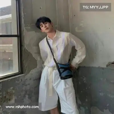 龙含雅